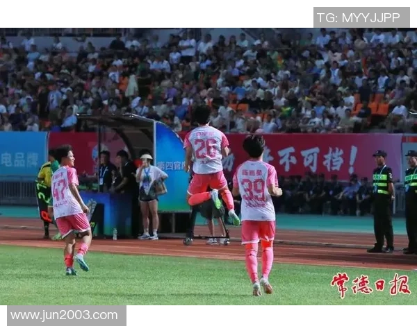 足球李福的传奇之路从草根到顶尖球员的奋斗故事